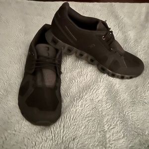 ON CLOUD V2 Woman’s Swiss Sneakers - Best in Class!